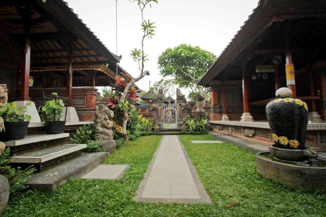 Awan Bali House Hotel Ubud Exterior foto